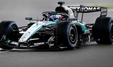 ФОТО. Тести Формули-1. Нові боліди вперше виїхали на трасу