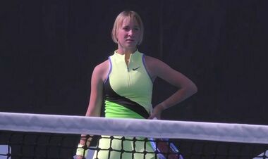 Українські юніори на AO-26: дербі в парному розряді, бублик від Бєлінської