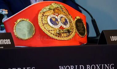 В Лас-Вегасе будет определен будущий соперник Александра Усика