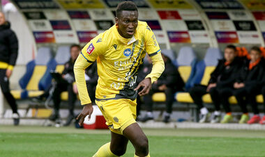 Едет на сборы. Один из лидеров Руха остается в команде