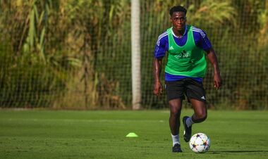 Джерело: клуб УПЛ переглядає українського вінгера та іспанського центрбека