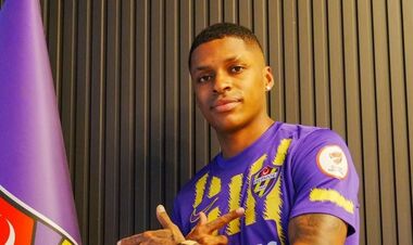 ВИДЕО. Анхель Торрес сыграл с Бешикташем. Степаненко – вне заявки Эюпспора