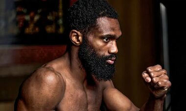 Eddie Hirn called a boxer who will take a place of Crawford on top of P4P