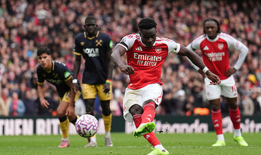 Сака сыграл 200-й матч в АПЛ и совершил 100-е результативное действие