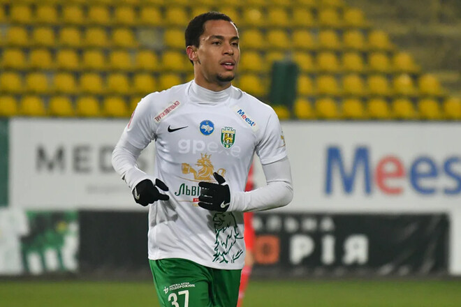 Пенальти от бразильца. В матче Александрия – Карпаты завершился 1-й тайм