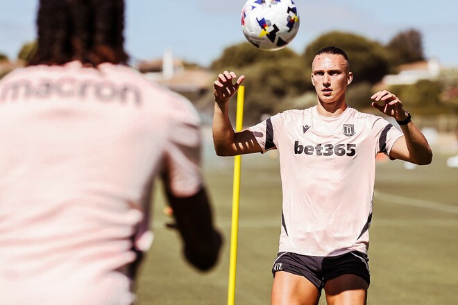 С Таловеровым в запасе. Сток Сити в гостях упустил победу в Чемпионшипе