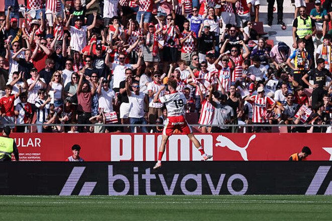 Шедевральный гол Ваната. Жирона в меньшинстве обыграла Валенсию