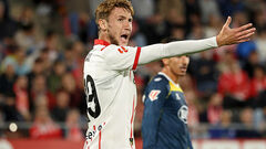 Photo. Girona turned to Vanata after his goal in the winning match