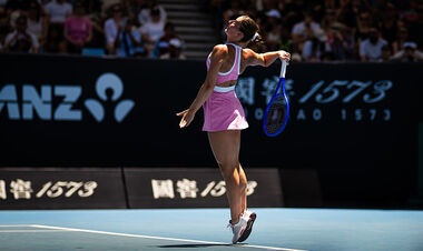 ФОТО. Почала відновлення: Костюк носить ортез після травми на Aus Open