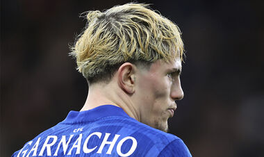 ФОТО. У звезды АПЛ – новая татуировка. Прямо на лице