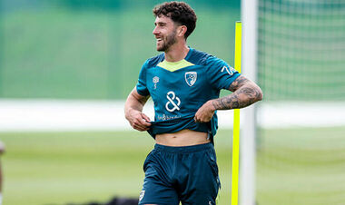 Ювентус бросает вызов испанским грандам в борьбе за защитника Борнмута