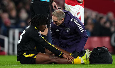 ФОТО. Вылетел на более двух месяцев. Подробности о травме Доргу из МЮ