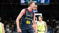 Пустовой – о звании MVP за Андорру и Жераре Пике