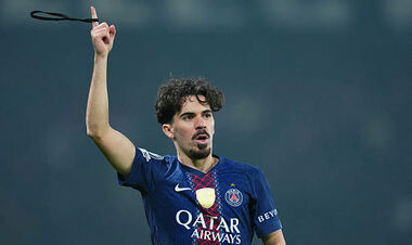 ВИДЕО. Дембеле не реализовал пенальти, но Витинья вывел ПСЖ вперед