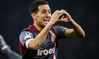 Яремчук в плей-оф. Олімпіакос вирвав перемогу над Аяксом