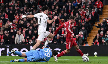 Розгром на Енфілді. Карабах програв Ліверпулю, але вийшов в плейоф