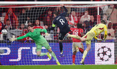 Трубин – пятый голкипер в истории с голом в ЛЧ. Кто забивал до украинца?