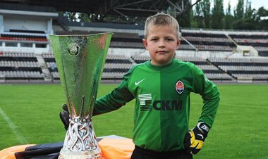 ФОТО. Шахтар відреагував на гол Трубіна проти Реала, використавши ретро