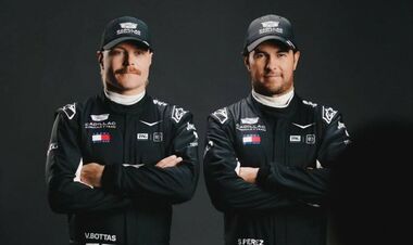 ФОТО. Нова команда Формули-1 представила гоночну форму пілотів