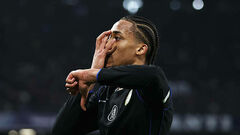 Неймовірний Жоао Педро дозволив Челсі здолати Наполі на виїзді