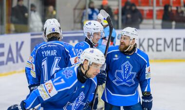 С голами форвардов сборной Украины. Сокол побеждает и уходит в отрыв