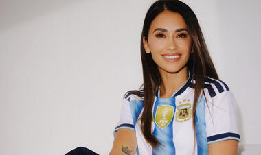 ФОТО. Первая леди аргентинского футбола: жена Месси – в новой форме