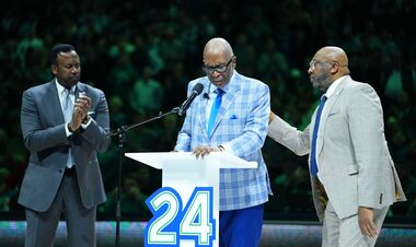 ВИДЕО. Даллас закрепил 24-й номер за двукратным чемпионом НБА