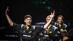 Стали відомі приблизні зарплати топ-клубів у гравців CS2