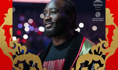 Определен лучший боксер 2025 года. Награду победителю вручал Александр Усик