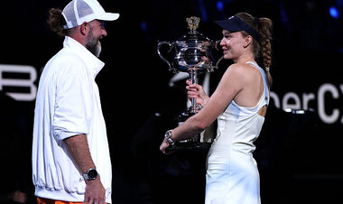 ФОТО. Український слід. Нагородження: Рибакіна отримала трофей Aus Open