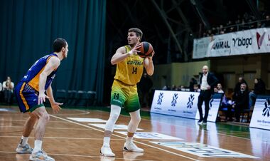 Прикарпаття-Говерла вдома впевнено перемогла Старий Луцьк