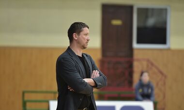 ЗАБИРЧЕНКО: «Я с лавки запасных не могу выйти на площадку»