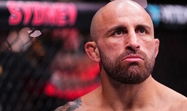 Волкановски защитил титул чемпиона UFC, одолев Диего Лопеса в реванше