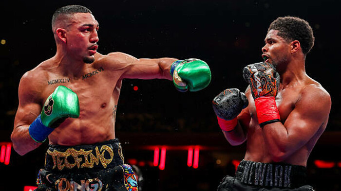 Шакур Стивенсон деклассировал Теофимо Лопеса, отобрав у него титул чемпиона