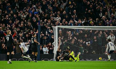 ВІДЕО. Спірний епізод. Соланке відіграв один м'яч для Тоттенхема проти Сіті