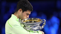 Известно, сколько заработал Алькарас за выигранный трофей Australian Open