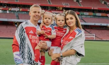 Дружина Зінченка відреагувала на трансфер Олександра в Аякс