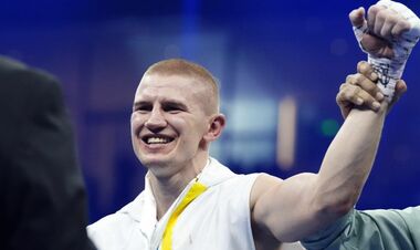 Зірковий боксер звернувся до українців після того, як побив росіянина