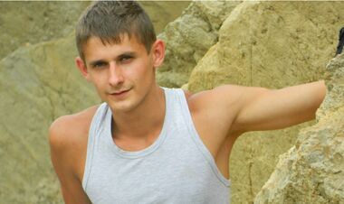 Схилимо голови. 25-річний футболіст поліг у Дебальцевому