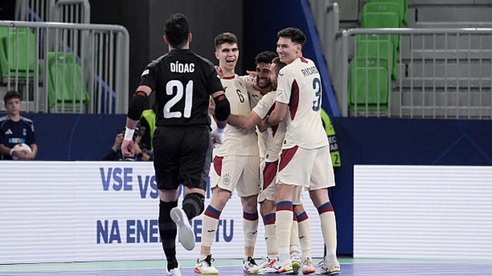 Сборная Испании уверенно обыграла Италию и вышла в полуфинал Евро