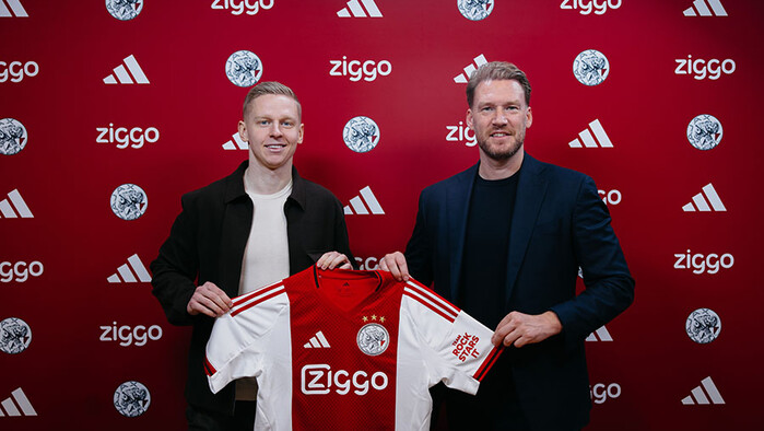 ФОТО. Как Зинченко в Нидерландах подписал контракт с Аяксом