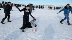 Есть ли футбол в Гренландии – острове, который сейчас на слуху из-за Трампа