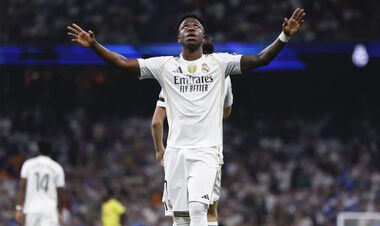 ФОТО. Винисиус обратился к фанам Реала прямо с поля. Вот что сказал