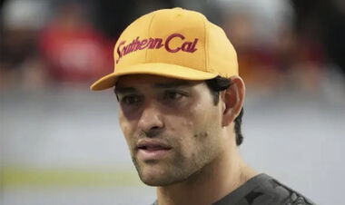 ФОТО. Арестован известный футбольный комментатор. У него ранение