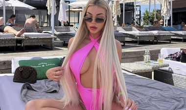 ФОТО. Дівчина футболіста УПЛ вразила своєю красою. 10/10