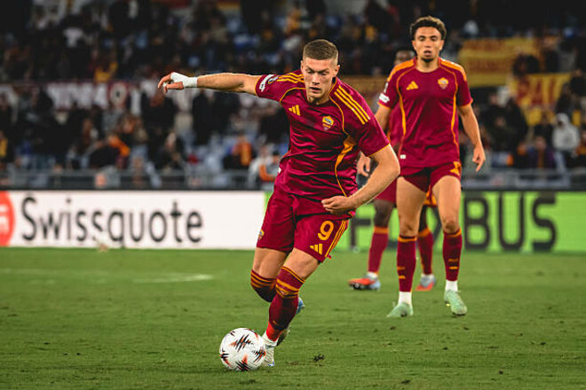 Довбик обошел Шахова по количеству ассистов в Серии A. Сколько у Шевченко?