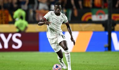 ОФИЦИАЛЬНО. Челси усилил защиту игроком стоимостью 25 миллионов евро