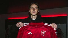 ОФІЦІЙНО. Шахтар відпустив захисника в Європу