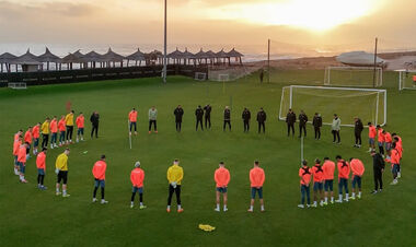 ФОТО. Шахтар вшанував пам’ять загиблих шахтарів на зборах у Туреччині