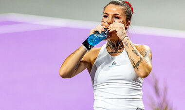 Олейникова разобрала 64-ю ракетку и вышла в четвертьфинал WTA 250 в Румынии